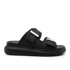 Jisoo 同款 Alexander McQueen logo雕刻凉鞋 7.2折 ¥2356    购物返利请关注公众号：芒省真好省